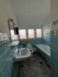 Ein- bis Zweifamilienhaus in Top-Lage von Bockum-Hövel - Badezimmer